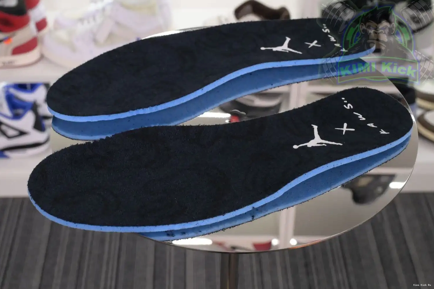 Jordan Kimikick Air black kaws Jordan 4 0612